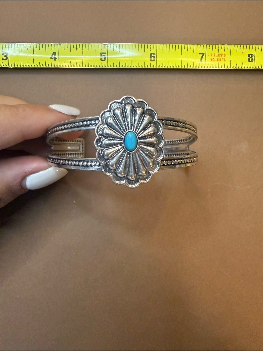 🩵BUNDLE AND SAVE (3/$16) 🩵 Turquoise Concho Silver-Tone Cuff Bracelet
